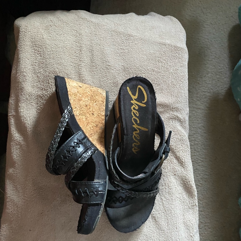 Skechers black strappy wedges